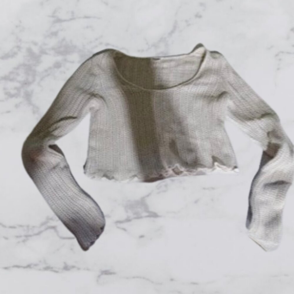 Abercrombie and Fitch Long Sleeve Knit Cropped Shirt - Good Condition